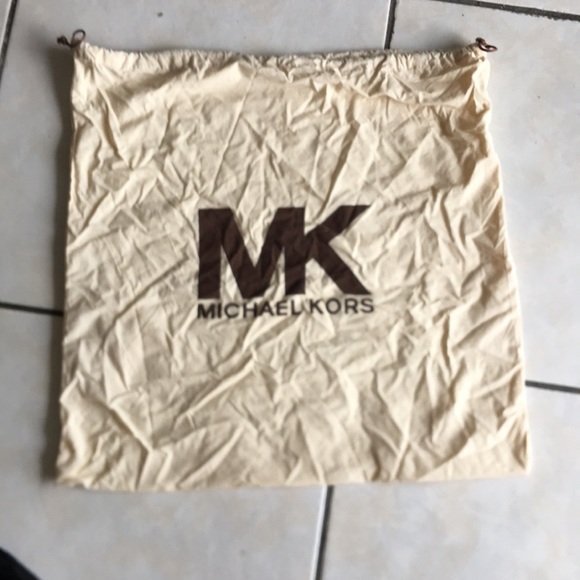 MK bag/purse/satchel/crossbody - Picture 5 of 8